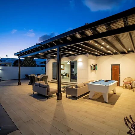 Cristina Puerto Del Carmen Lanzarote Villa
