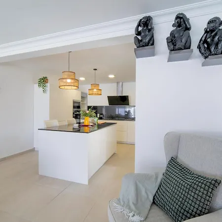 Villa Beautiful Puerto Del Carmen 3 Bedrooms Crystal Private Pool Close To Amenities Lanzarote