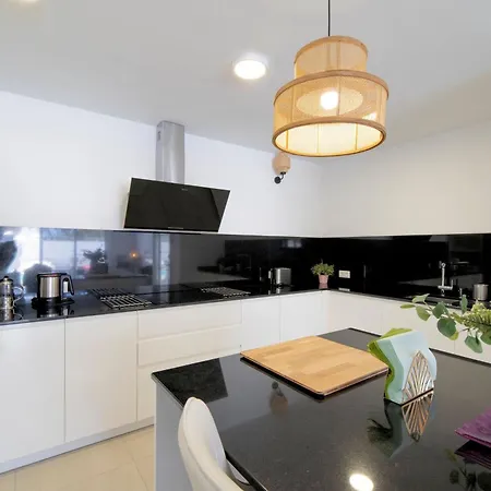 Beautiful Puerto Del Carmen 3 Bedrooms Crystal Private Pool&close To Amenities Lanzarote Villa *