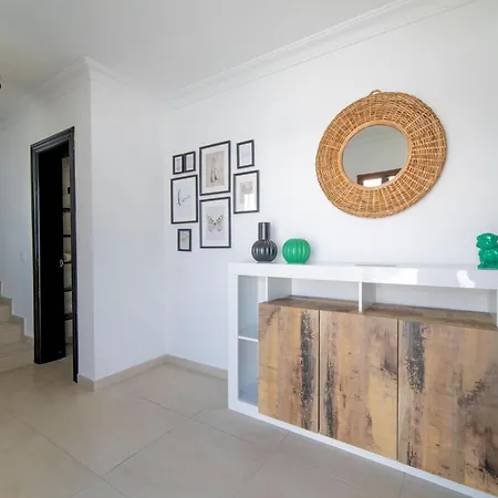 Beautiful Puerto Del Carmen 3 Bedrooms Crystal Private Pool&close To Amenities Lanzarote