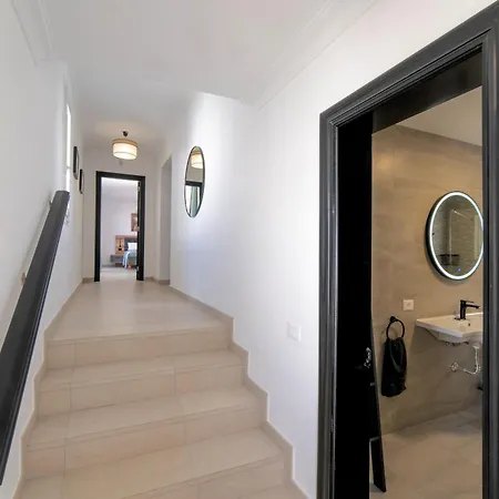 Villa Beautiful Puerto Del Carmen 3 Bedrooms Crystal Private Pool&close To Amenities Lanzarote *